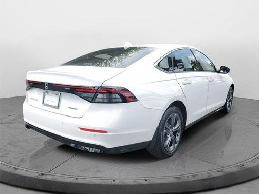 Platinum White Pearl 2025 Honda Accord Hybrid EX-L