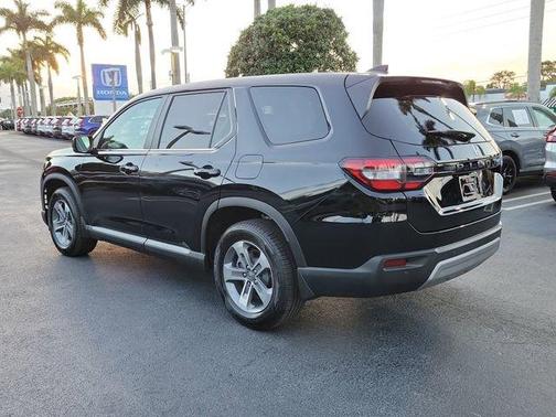 Crystal Black Pearl 2025 Honda Pilot EX-L