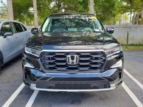Crystal Black Pearl 2025 Honda Pilot EX-L