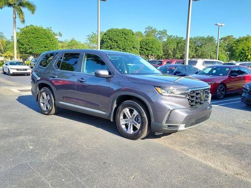 Modern Steel Metallic 2024 Honda Pilot EX-L 7-Passenger