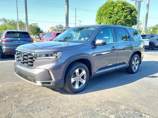 Modern Steel Metallic 2024 Honda Pilot EX-L 7-Passenger