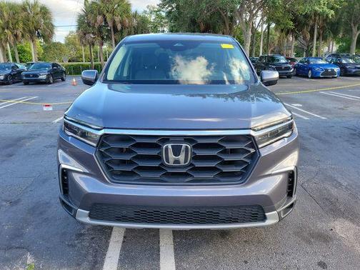 Modern Steel Metallic 2024 Honda Pilot EX-L 7-Passenger