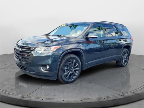 Graphite Metallic 2021 Chevrolet Traverse RS