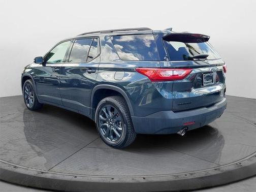 Graphite Metallic 2021 Chevrolet Traverse RS