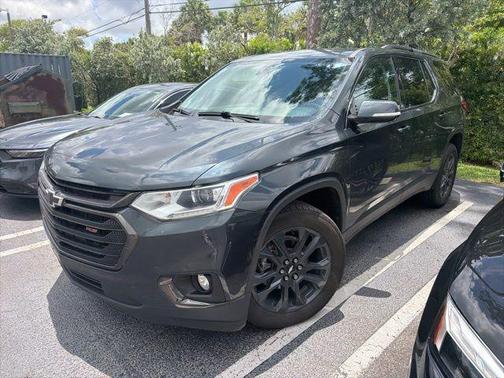 Graphite Metallic 2021 Chevrolet Traverse RS