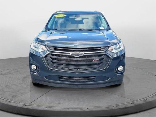 Graphite Metallic 2021 Chevrolet Traverse RS