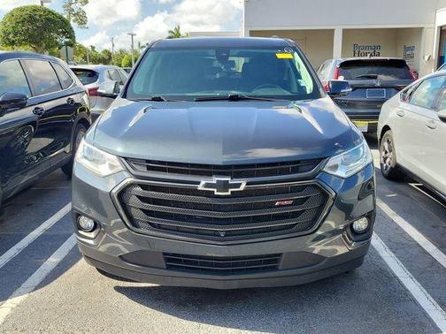 Graphite Metallic 2021 Chevrolet Traverse RS