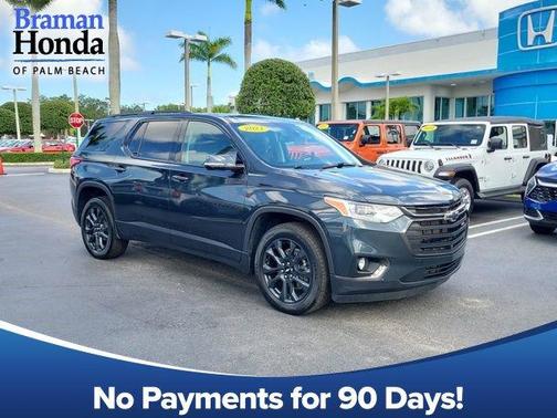 Graphite Metallic 2021 Chevrolet Traverse RS