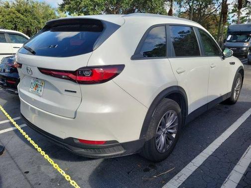 Rhodium White Premium 2025 Mazda CX-90 SE