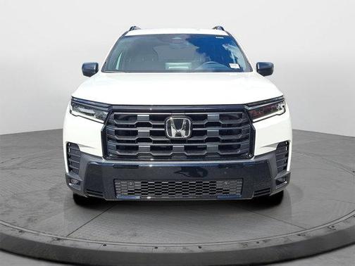 Platinum White Pearl 2026 Honda Pilot Sport
