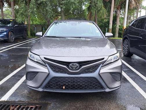2020 Toyota Camry SE