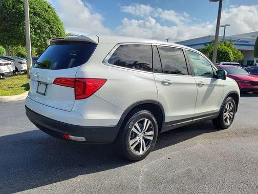 White Diamond Pearl 2018 Honda Pilot EX-L