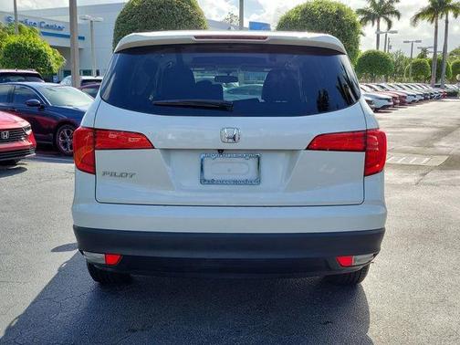 White Diamond Pearl 2018 Honda Pilot EX-L