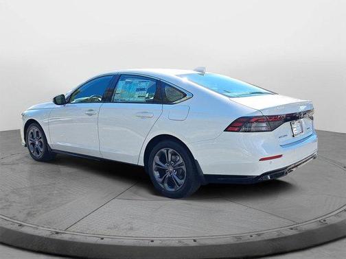 Platinum White Pearl 2026 Honda Accord Hybrid EX-L