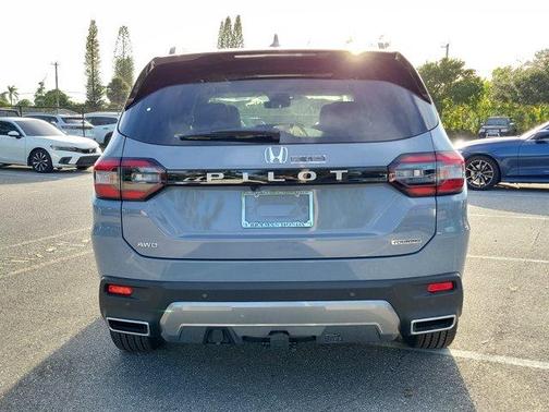 Sonic Gray Pearl 2026 Honda Pilot Touring