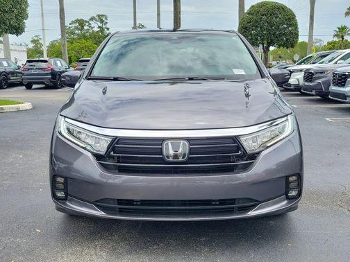 Modern Steel Metallic 2024 Honda Odyssey EX-L
