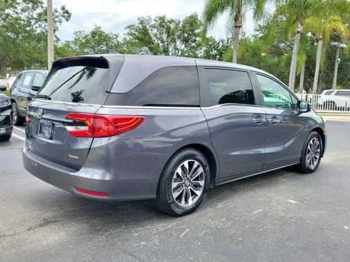 Modern Steel Metallic 2024 Honda Odyssey EX-L