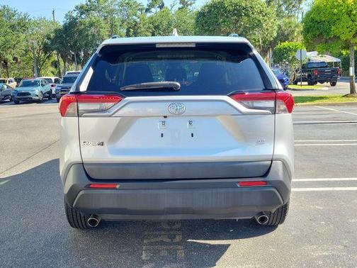 Silver Sky Metallic 2019 Toyota RAV4 LE