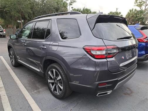 2024 Honda Pilot Touring