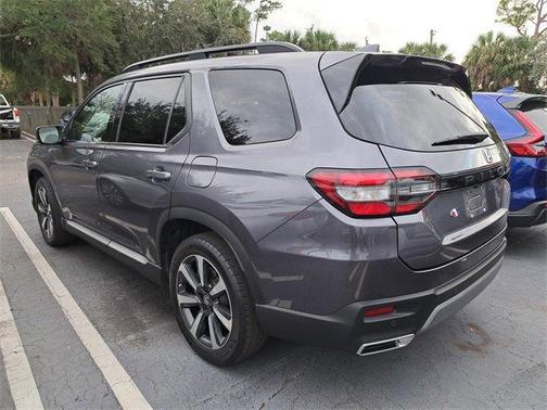 2024 Honda Pilot Touring