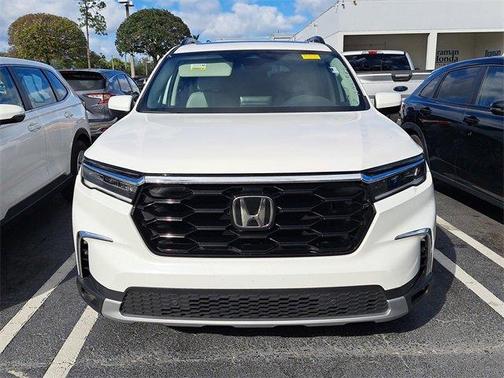 2025 Honda Pilot Touring