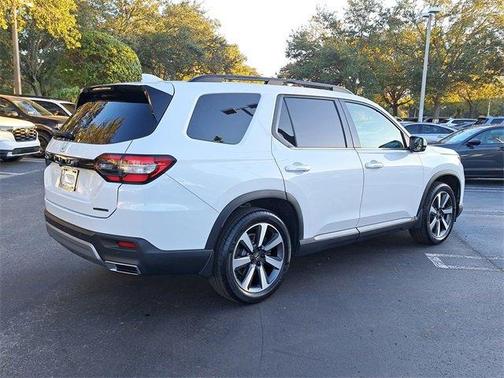 2025 Honda Pilot Touring