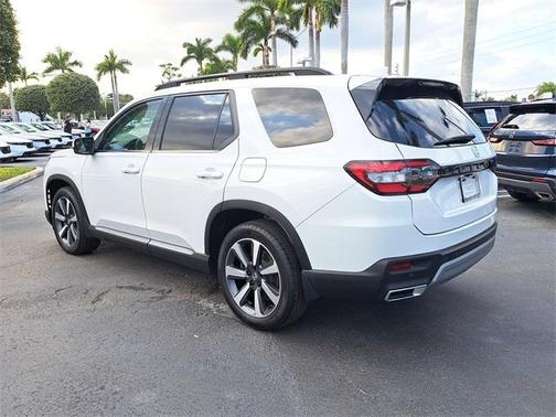 2025 Honda Pilot Touring