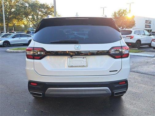 2025 Honda Pilot Touring