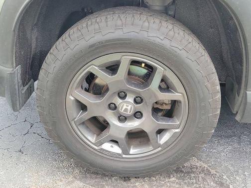 Lunar Silver Metallic 2024 Honda Pilot TrailSport