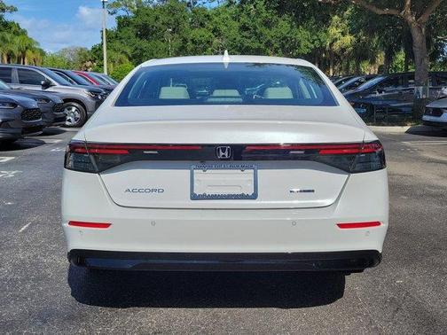Platinum White Pearl 2026 Honda Accord Hybrid EX-L