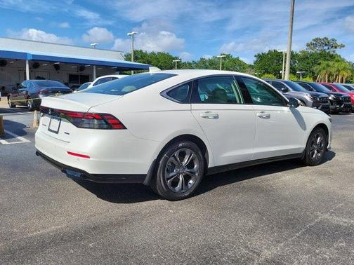 Platinum White Pearl 2026 Honda Accord Hybrid EX-L