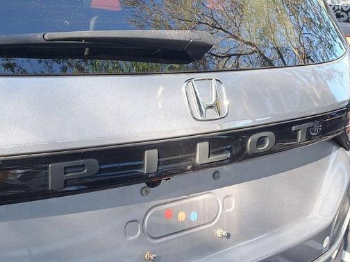 2023 Honda Pilot EX-L 8-Passenger