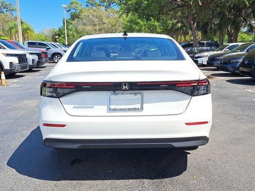 Platinum White Pearl 2026 Honda Accord SE