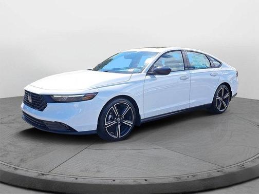 Platinum White Pearl 2026 Honda Accord SE