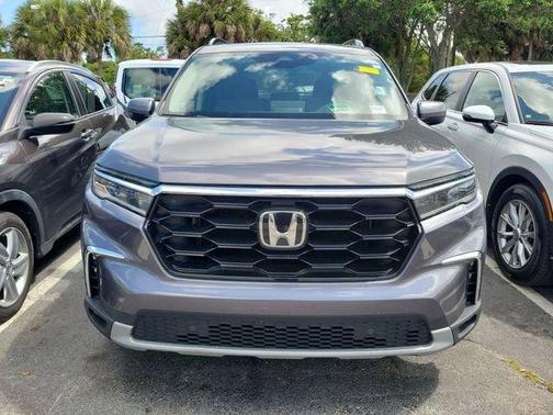 Modern Steel Metallic 2025 Honda Pilot Touring