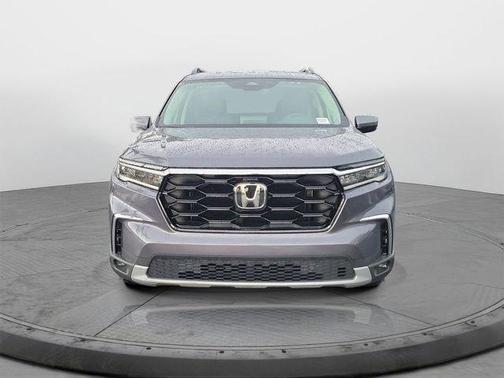 Modern Steel Metallic 2025 Honda Pilot Touring