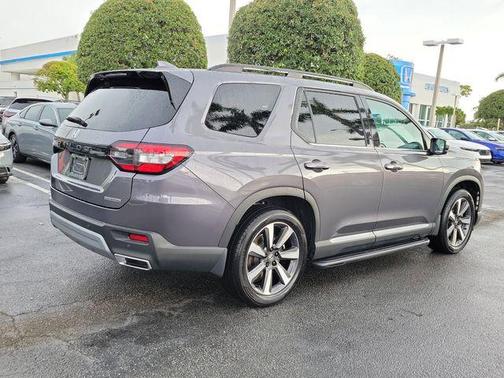 Modern Steel Metallic 2025 Honda Pilot Touring