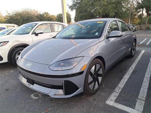 2023 Hyundai IONIQ 6 SE