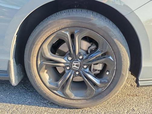 Urban Gray Pearl 2025 Honda Accord SE