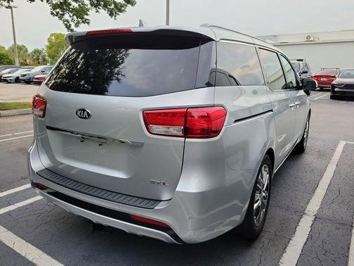 Bright Silver Metallic 2016 Kia Sedona SX-L