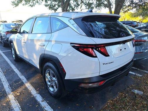2024 Hyundai TUCSON SE