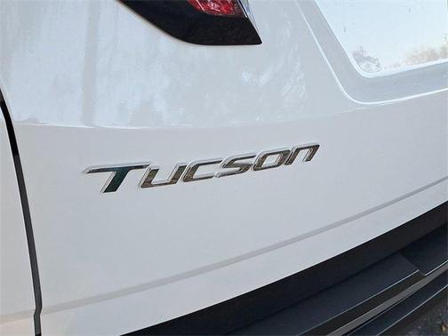 2024 Hyundai TUCSON SE