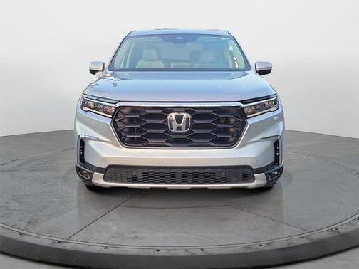 Lunar Silver Metallic 2024 Honda Pilot EX-L 7-Passenger
