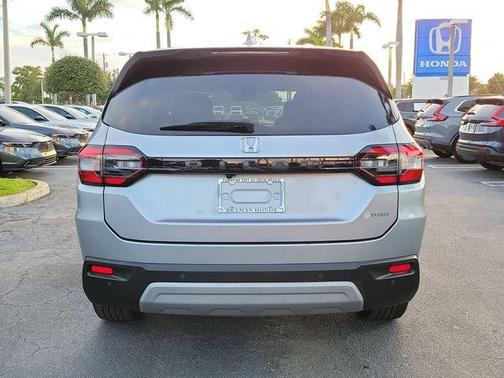 Lunar Silver Metallic 2024 Honda Pilot EX-L 7-Passenger