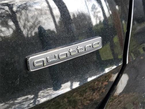 2020 Audi Q3 45 S line Premium