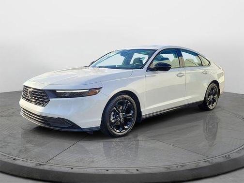 Platinum White Pearl 2025 Honda Accord SE
