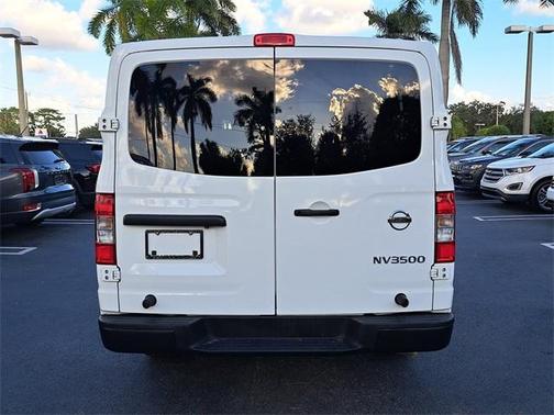 2018 Nissan NV Passenger NV3500 HD S V6/S V8