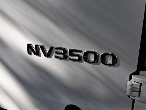 2018 Nissan NV Passenger NV3500 HD S V6/S V8