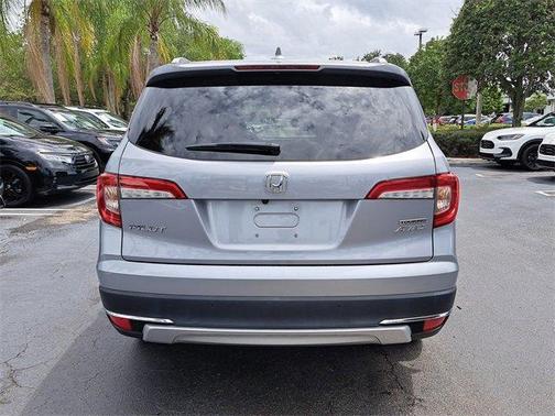 2022 Honda Pilot Touring 7-Passenger