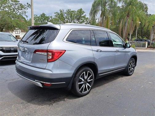 2022 Honda Pilot Touring 7-Passenger